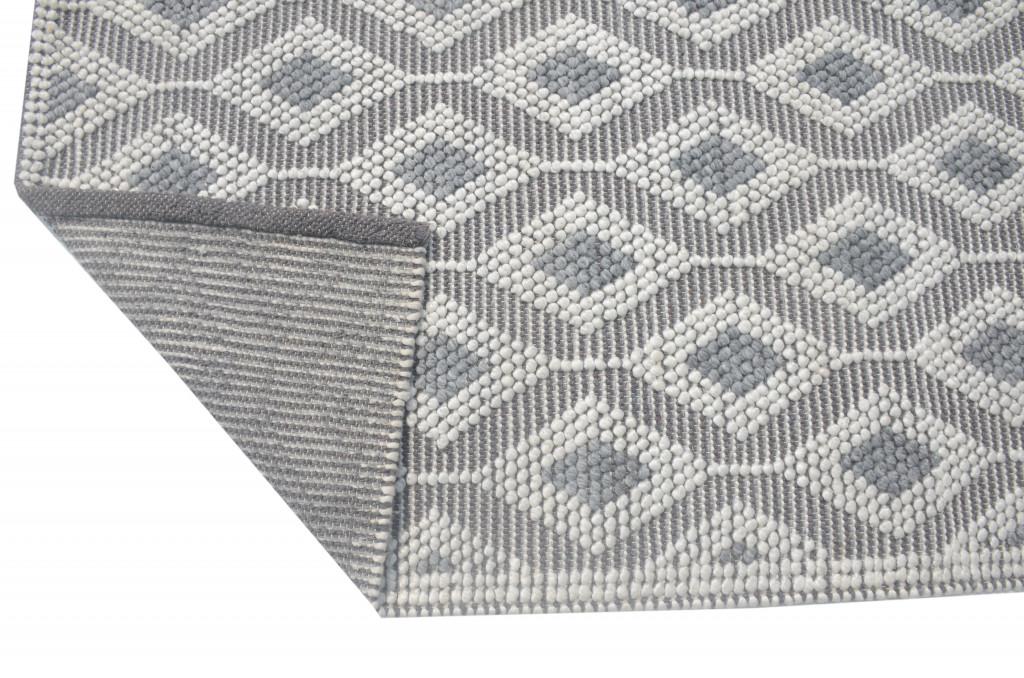 6’ x 9’ Ivory Gray Diamond Trellis Modern Area Rug