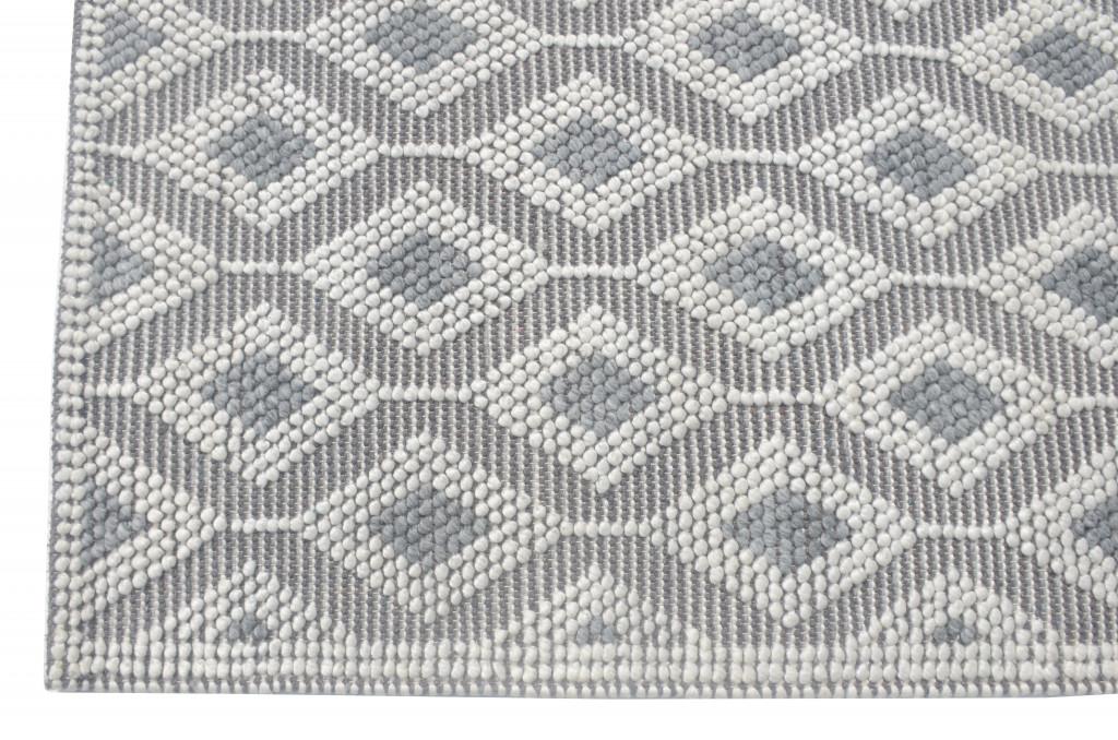 8’ x 11’ Ivory Gray Diamond Trellis Modern Area Rug