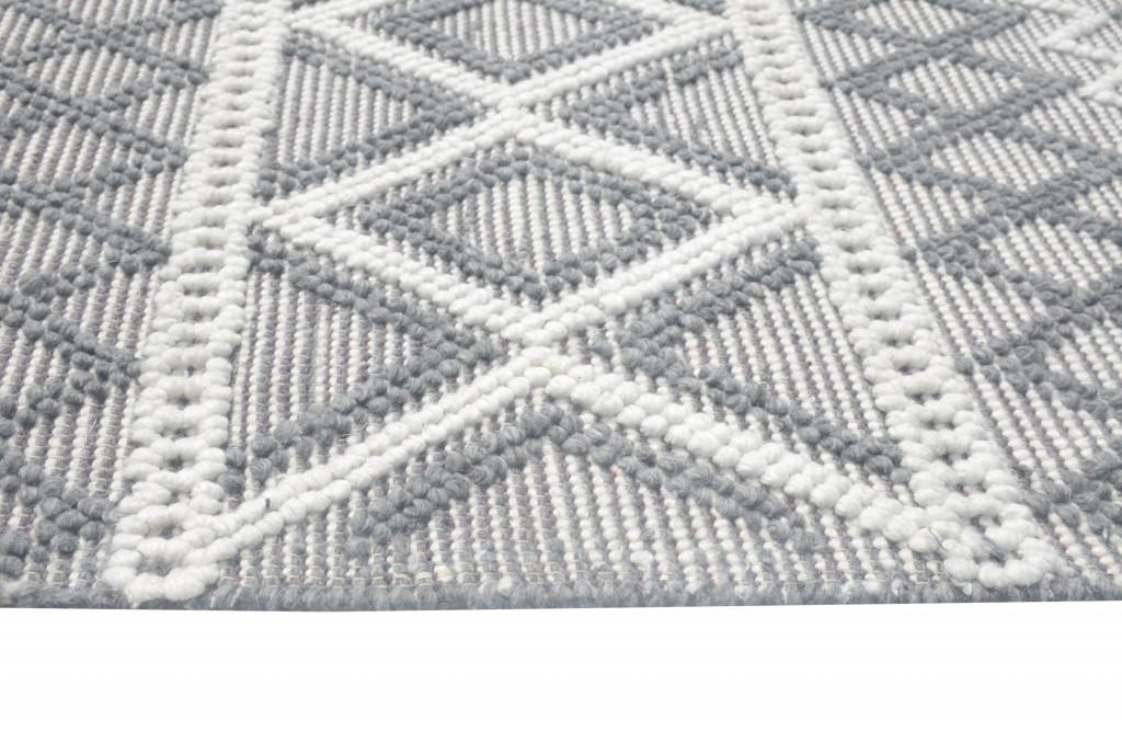 6’ x 9’ Gray Ivory Diamonds Boho Chic Area Rug