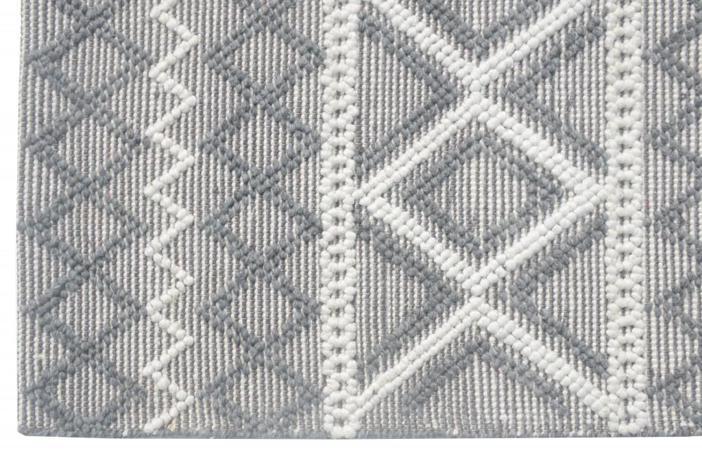 8’ x 11’ Gray Ivory Diamonds Boho Chic Area Rug