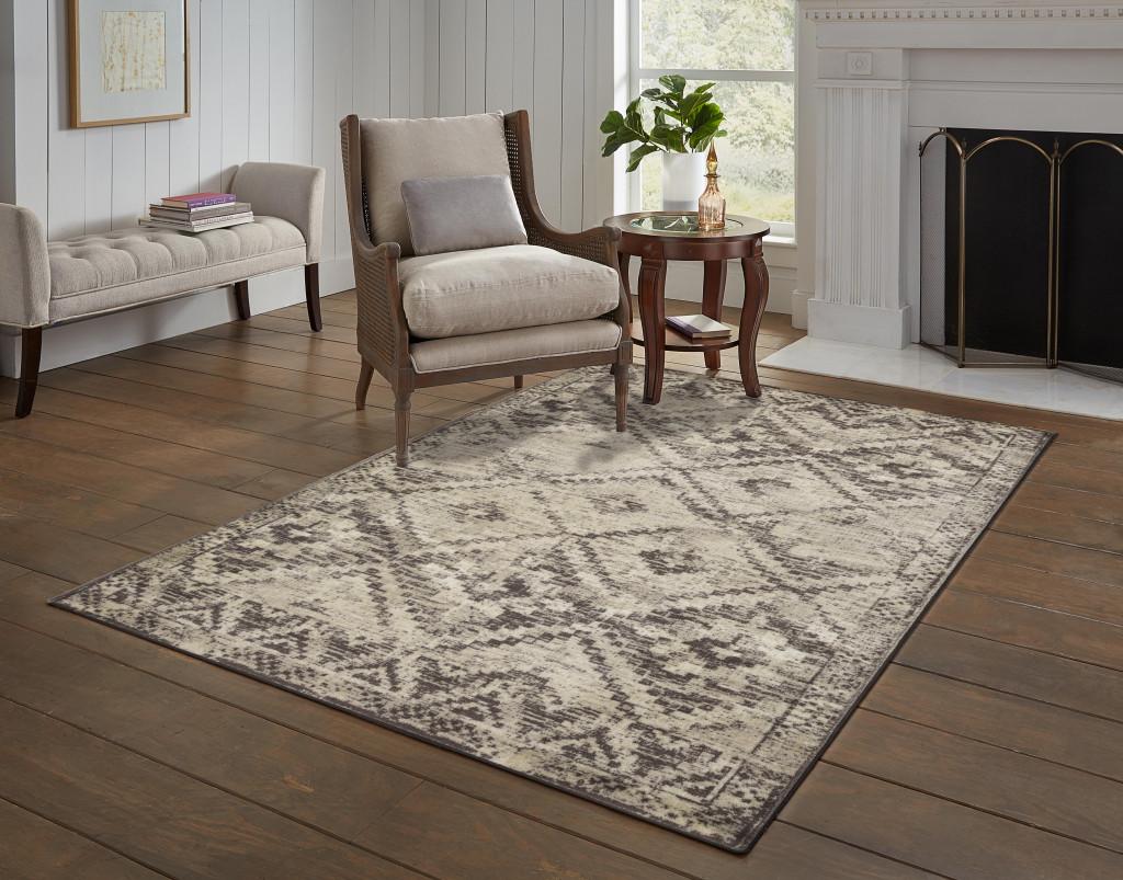 8’ x 11’ Gray Beige Distressed Diamond Area Rug