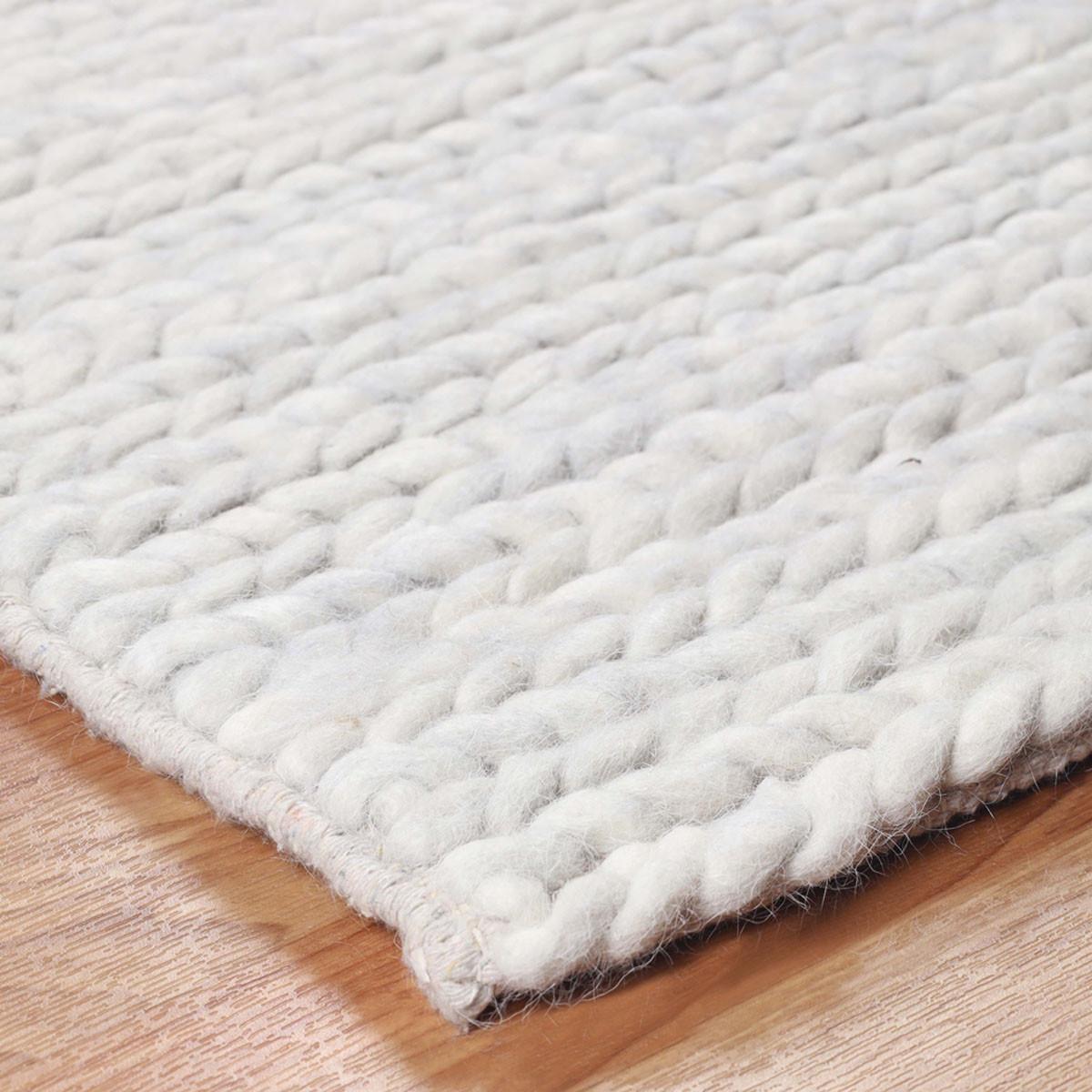 4' X 6' Light Grey Wool Handmade Stain Resistant Area Rug