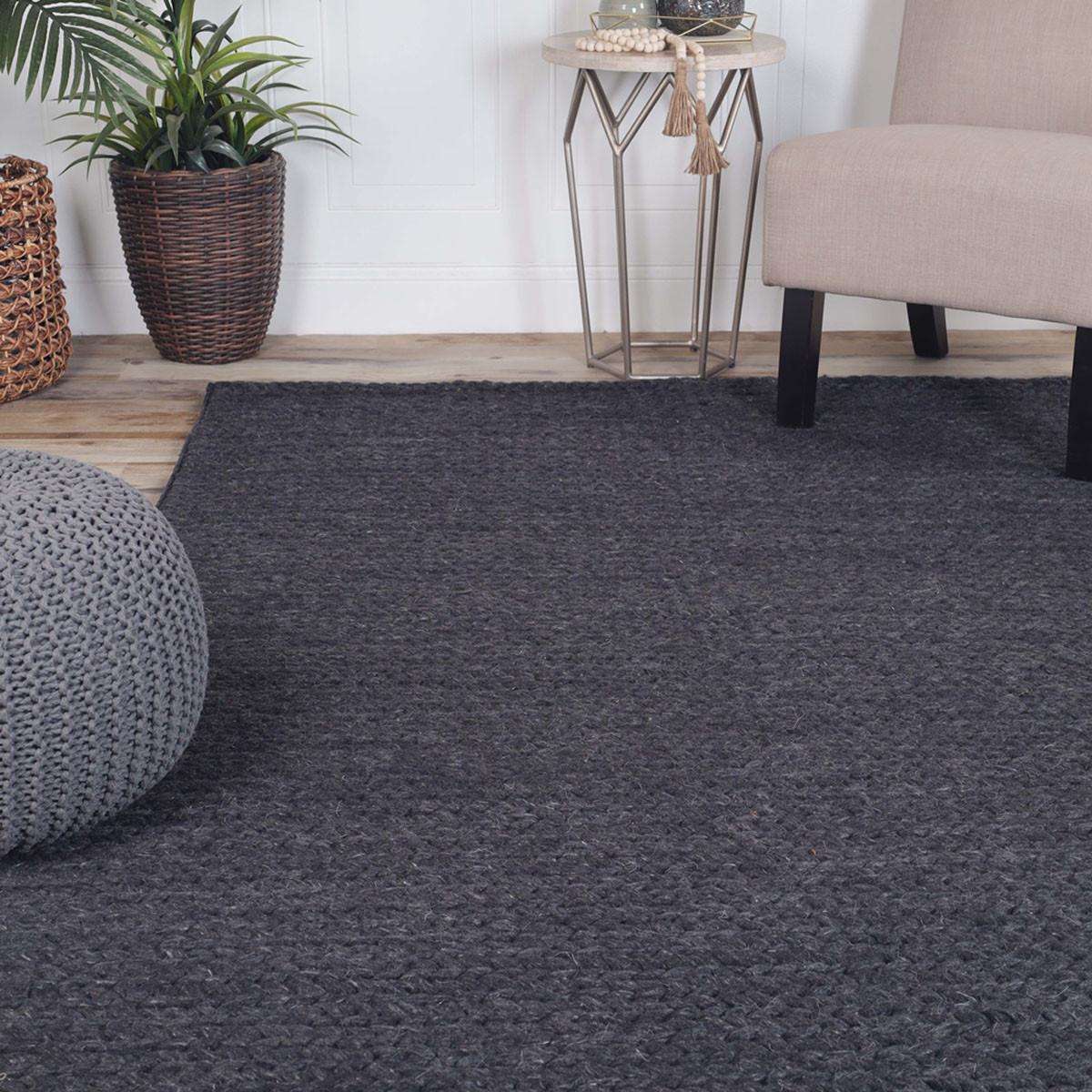 5' X 8' Black Wool Handmade Stain Resistant Area Rug