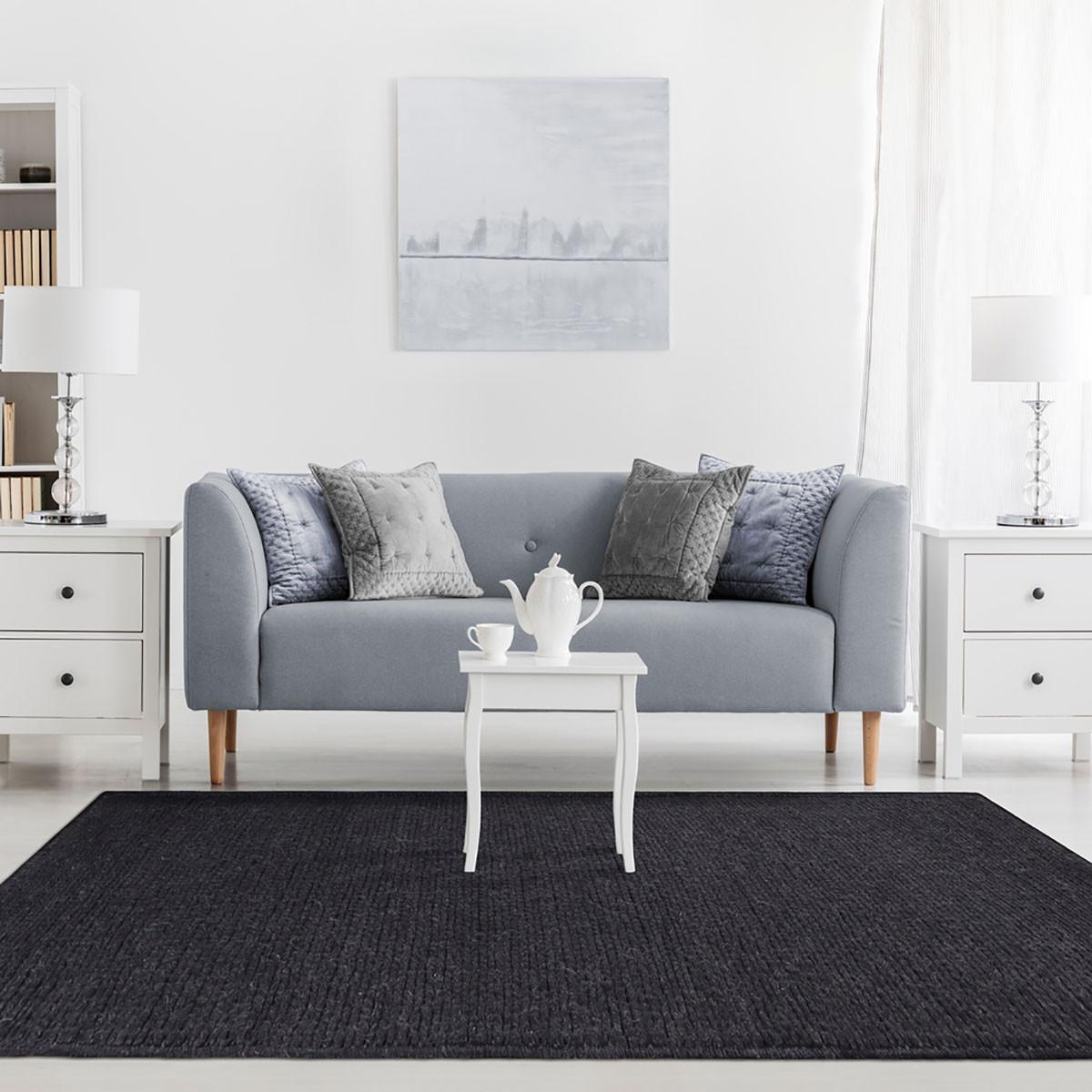 8' X 10' Black Wool Handmade Stain Resistant Area Rug