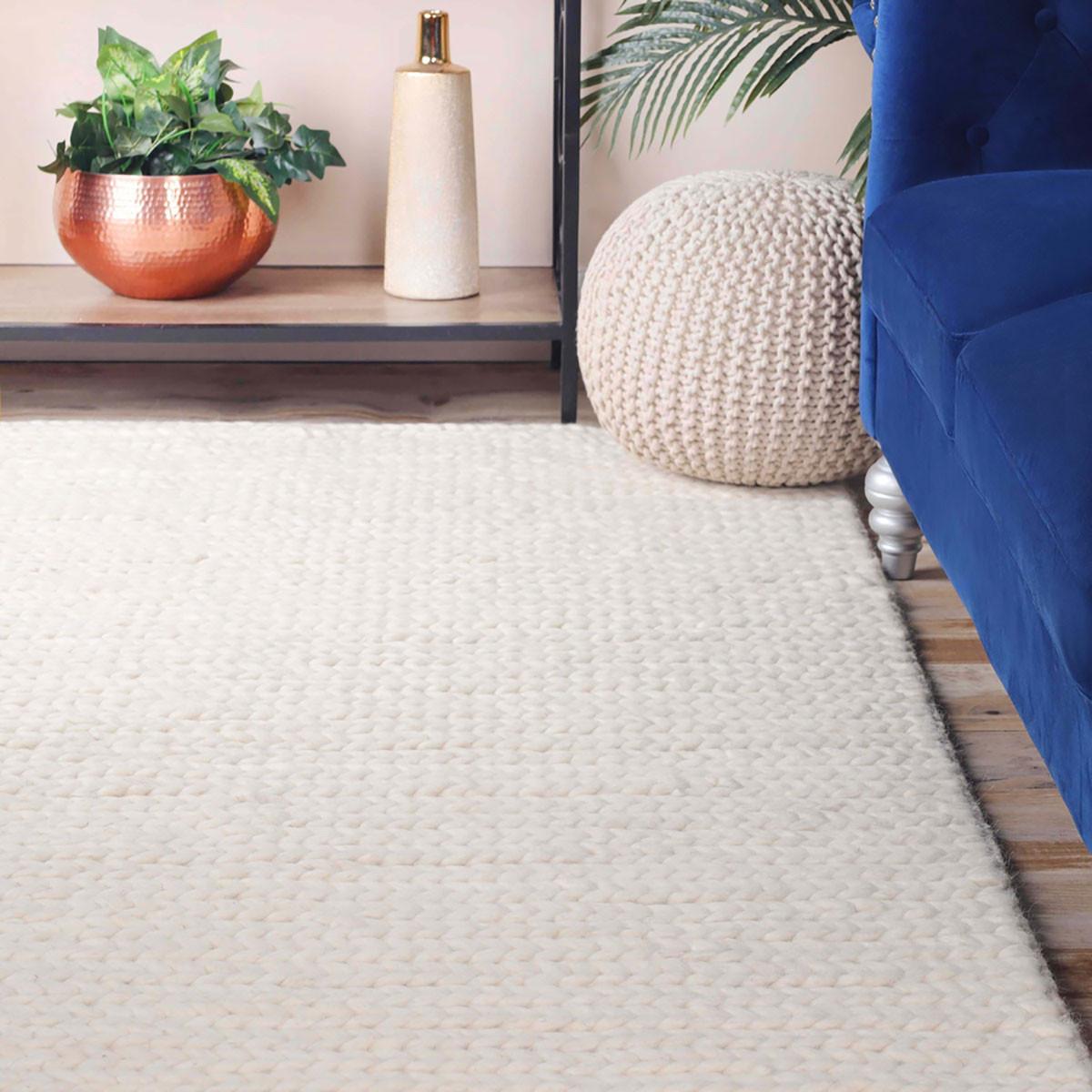 8' X 10' Off White Wool Handmade Stain Resistant Area Rug
