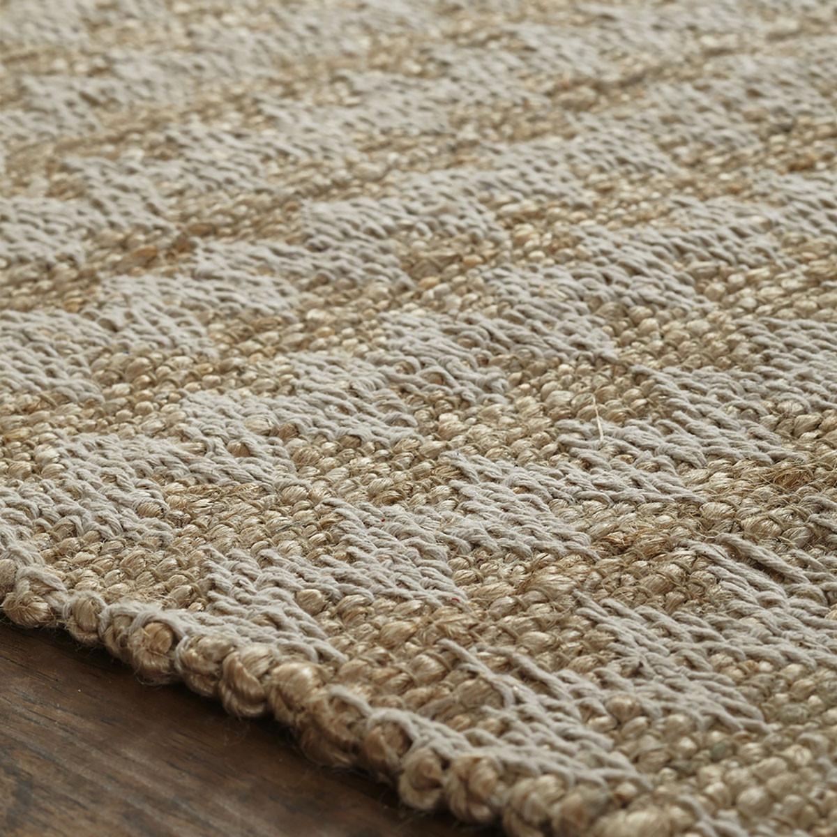 2' X 3' Cream Chevron Hand Woven Stain Resistant Area Rug With Fringe