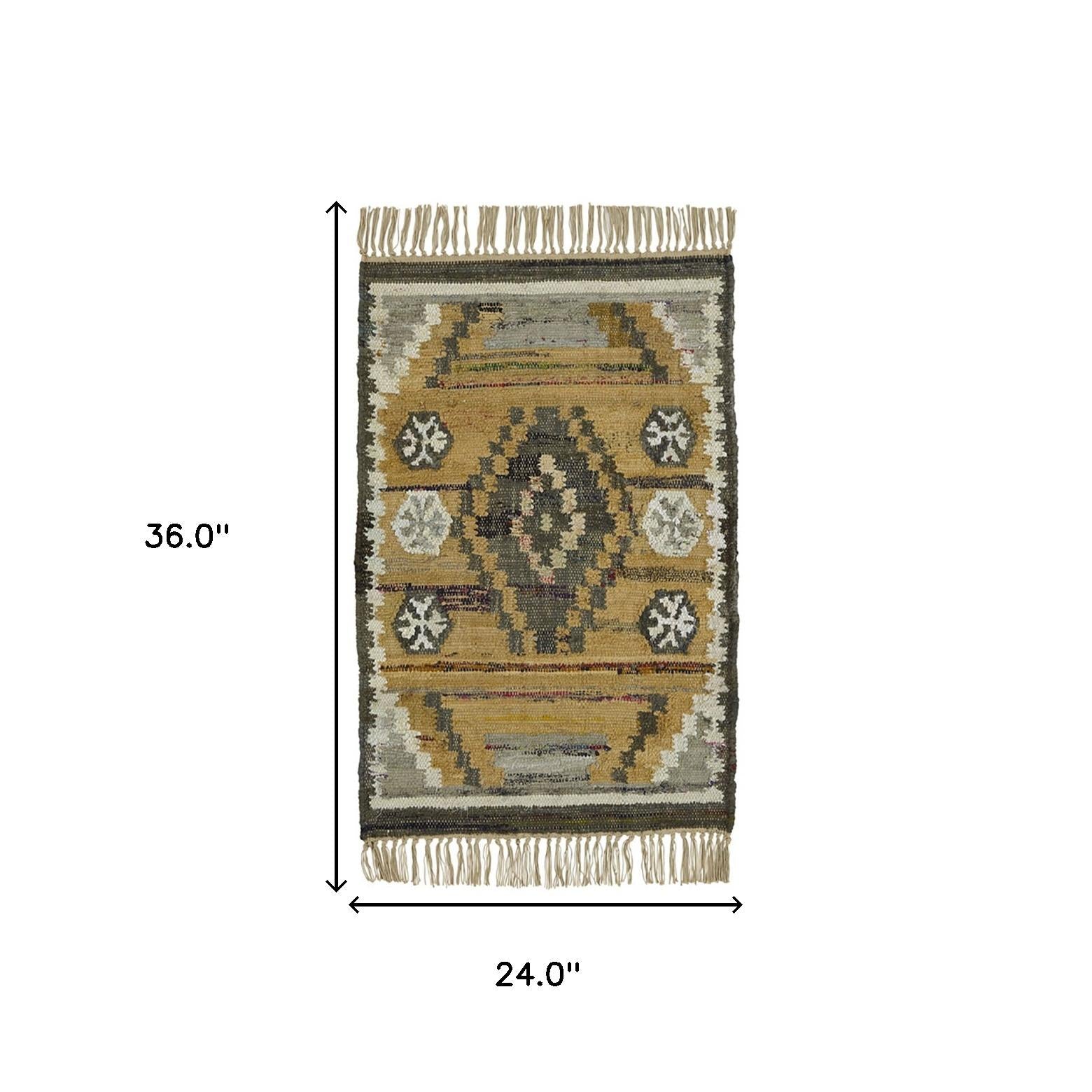 2' X 3' Green And Gray Paisley Stain Resistant Area Rug with Tassels